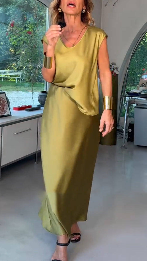 Women Round Neck Top + Skirt Solid Color Casual Suit